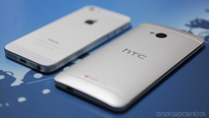 mas-mas.it - iPhone-5-vs-HTC-One